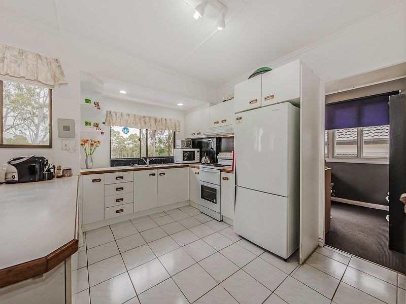 9a Bulgin Avenue, Wynnum West QLD 4178
