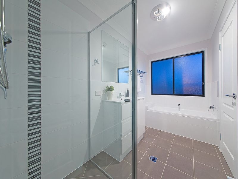 22-24 Valley Road, Wellington Point QLD 4160