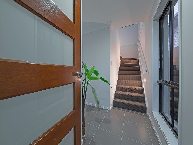 22-24 Valley Road, Wellington Point QLD 4160