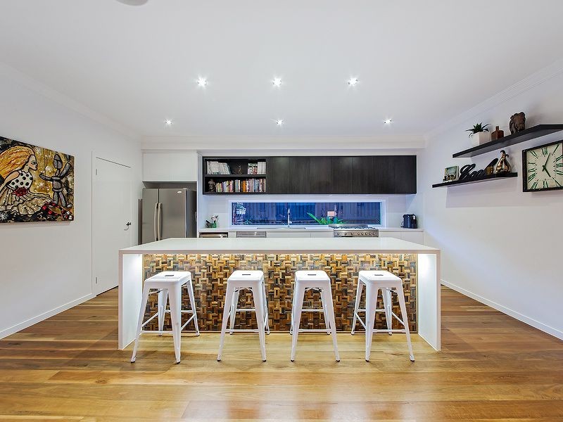 93 Feathertail Pl, Wakerley QLD 4154