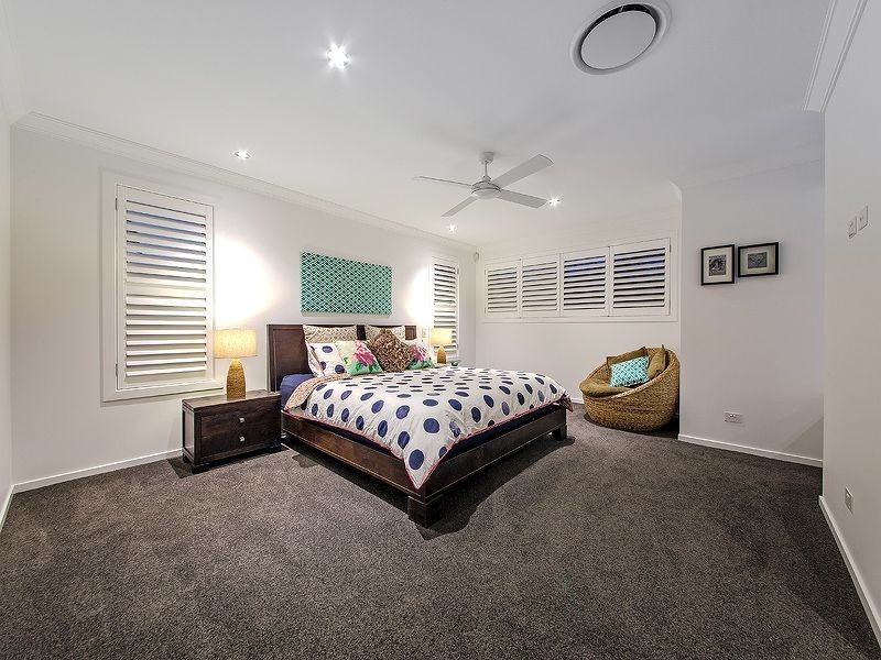 93 Feathertail Pl, Wakerley QLD 4154