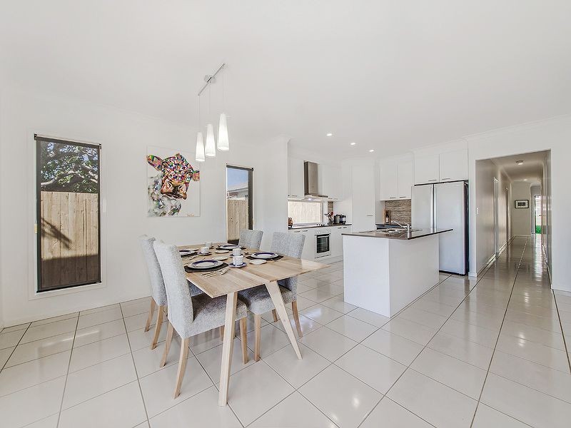 27 Boxgrove Ave, Wynnum QLD 4178