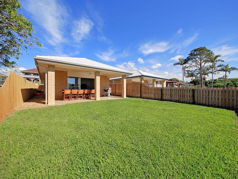 27 Boxgrove Ave, Wynnum QLD 4178