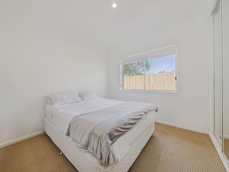 27 Boxgrove Ave, Wynnum QLD 4178