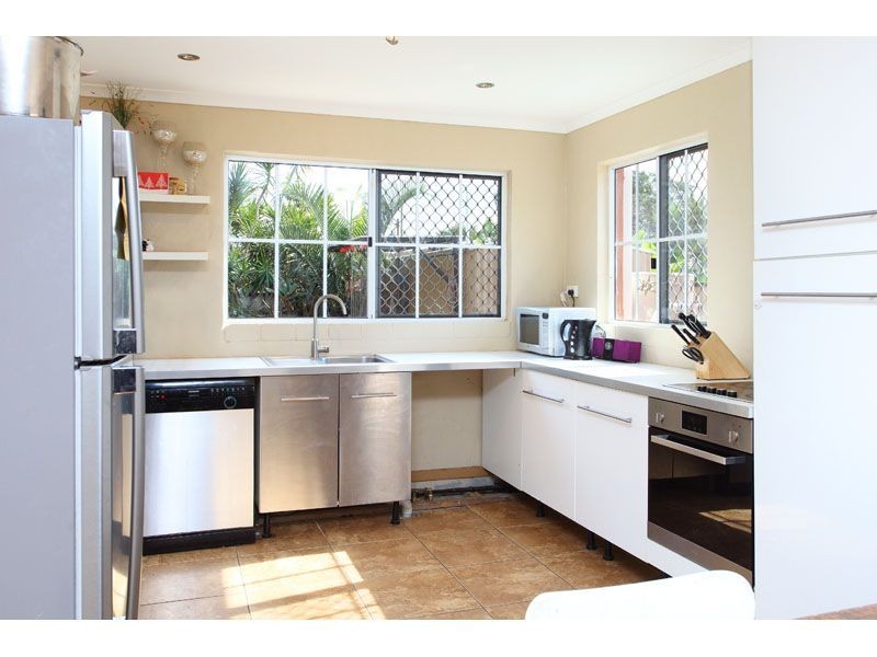 17 Wyeth Street, Wynnum QLD 4178