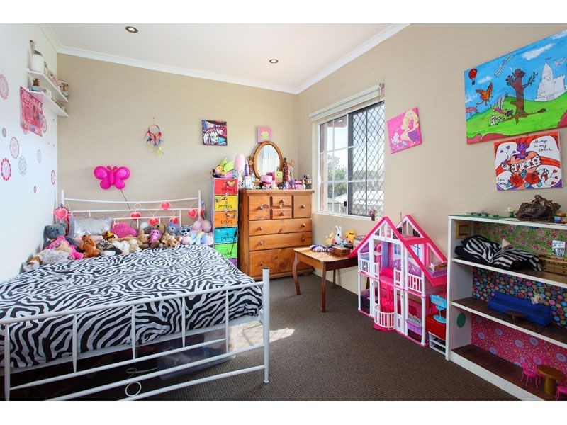 17 Wyeth Street, Wynnum QLD 4178