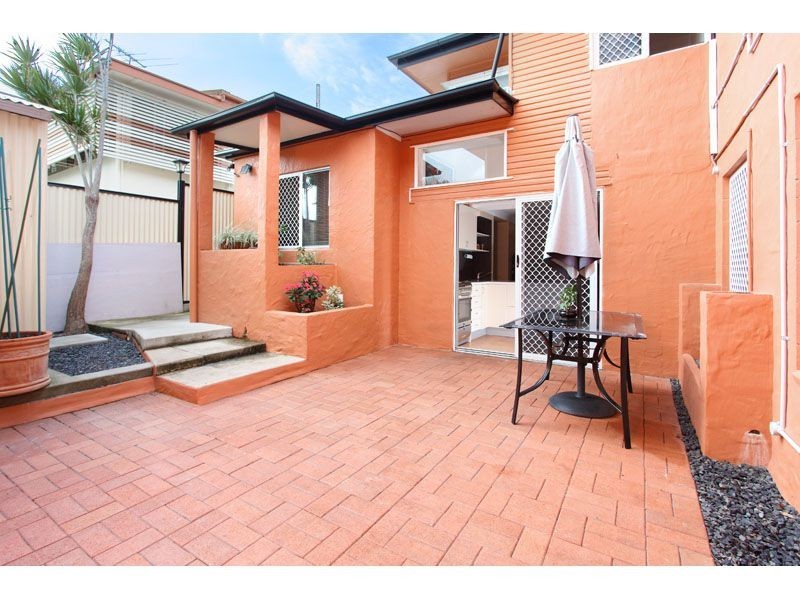 17 Wyeth Street, Wynnum QLD 4178