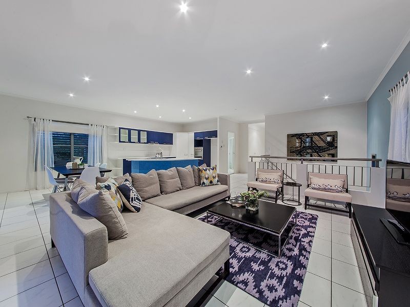 52 Moreton Av, Wynnum QLD 4178