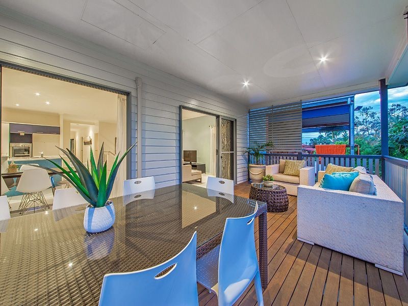 52 Moreton Av, Wynnum QLD 4178