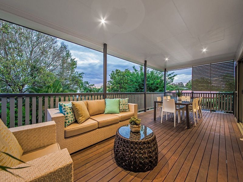 52 Moreton Av, Wynnum QLD 4178