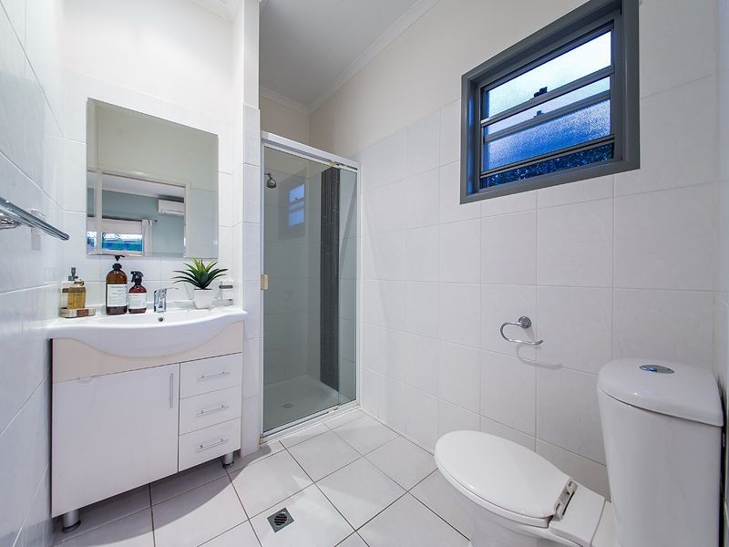 52 Moreton Av, Wynnum QLD 4178