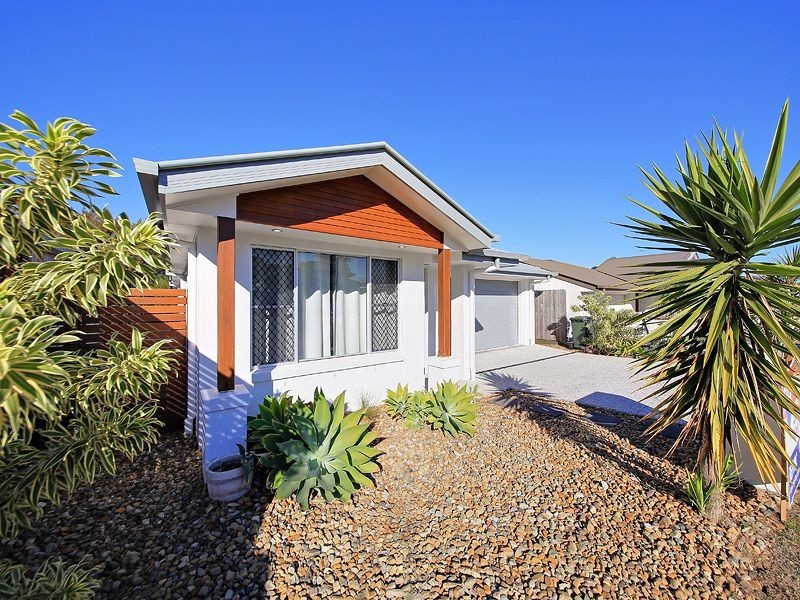 37 Worchester Crescent, Wakerley QLD 4154