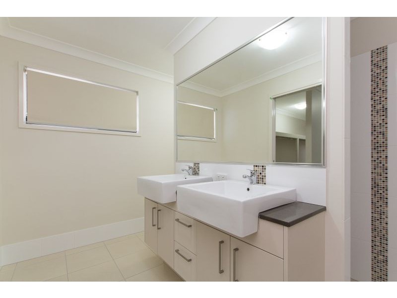 44 Primrose Parade, Wynnum West QLD 4178