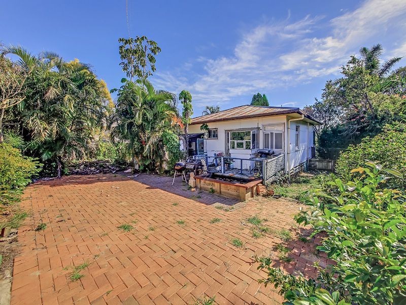 290 Preston Road, Wynnum West QLD 4178