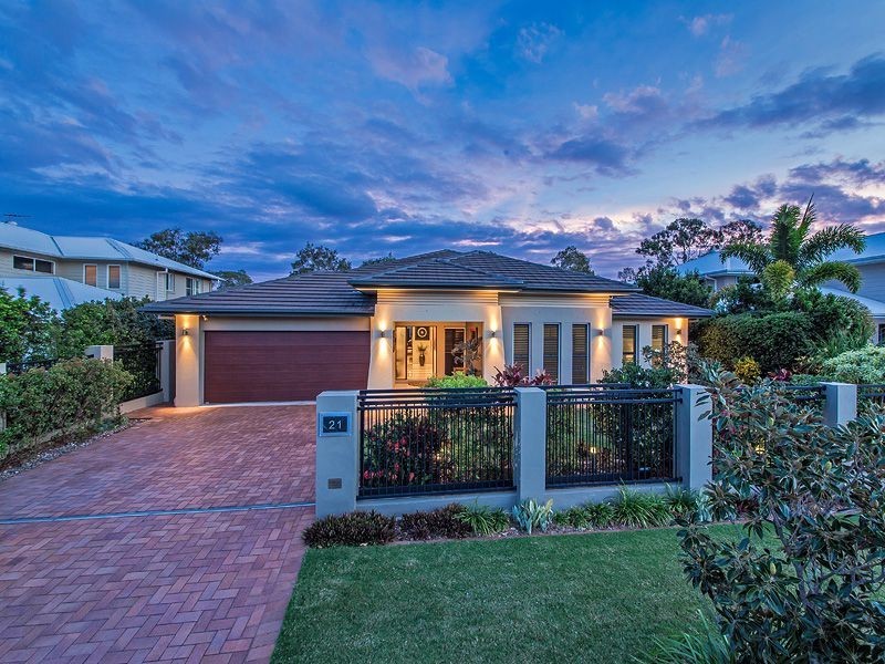 21 Brush Box Pl, Wakerley QLD 4154