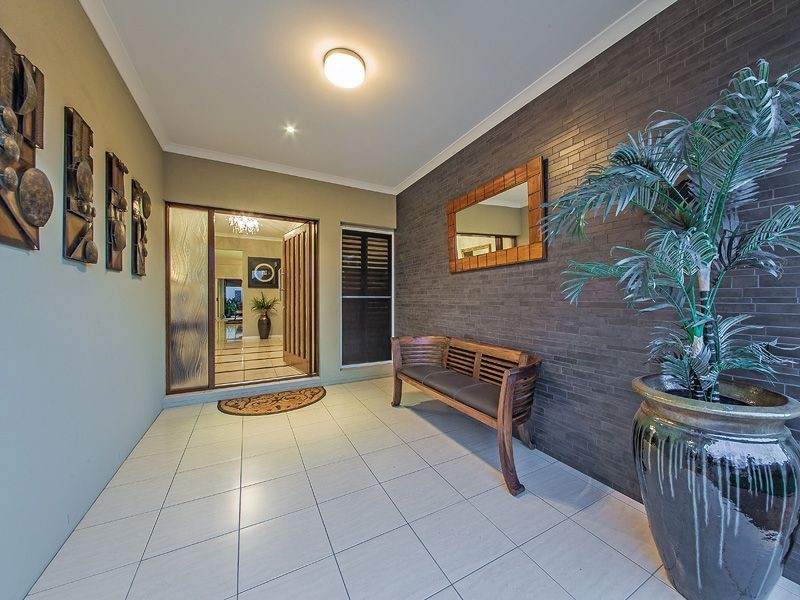 21 Brush Box Pl, Wakerley QLD 4154