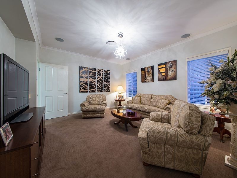 21 Brush Box Pl, Wakerley QLD 4154