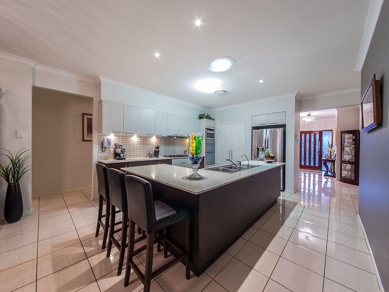 21 Brush Box Pl, Wakerley QLD 4154