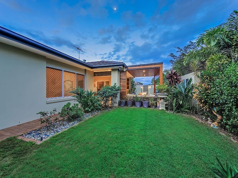 21 Brush Box Pl, Wakerley QLD 4154