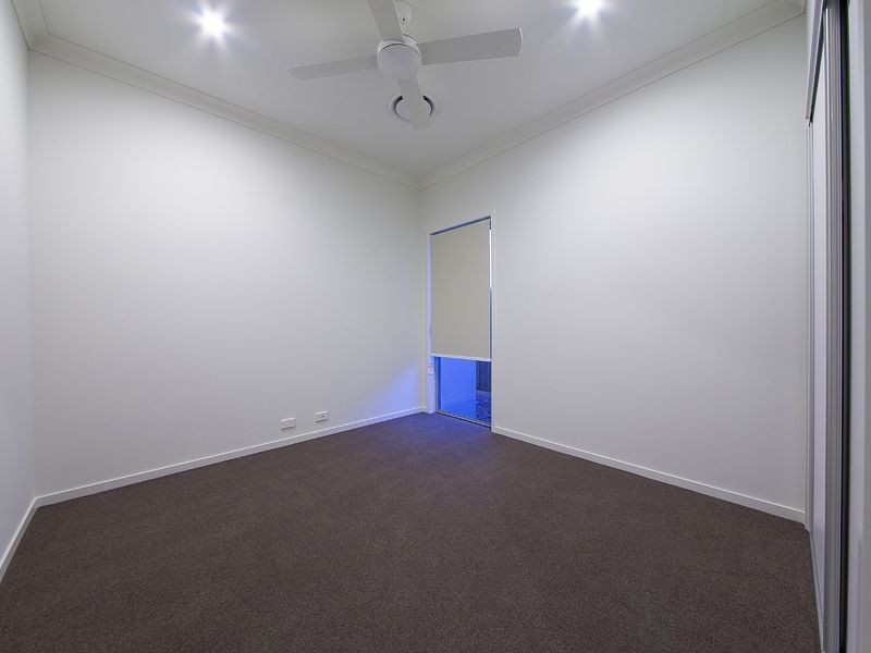 77 Brook St, Wakerley QLD 4154