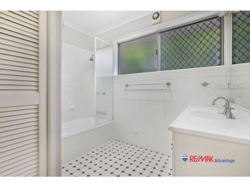 37 Bridgewater Pl, Lota QLD 4179