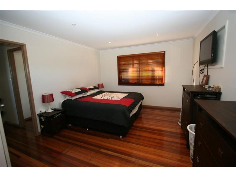 16 Leadale Street, Wynnum West QLD 4178