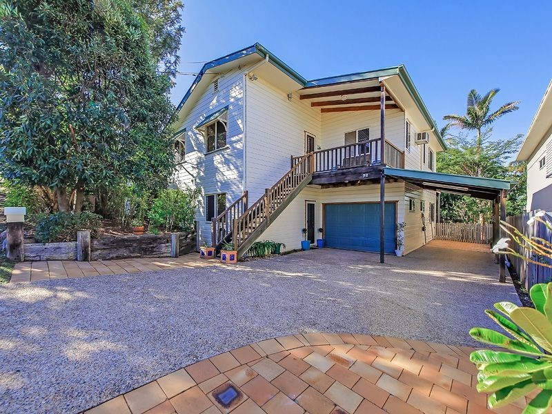 52 Macdonald Street, Lota QLD 4179