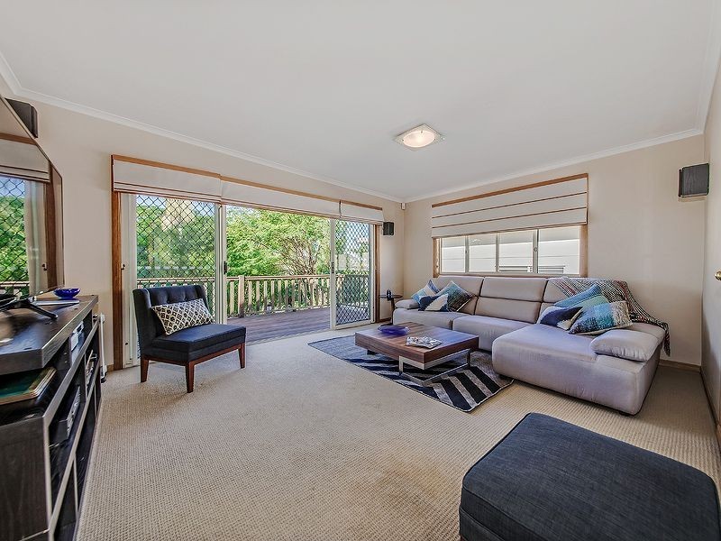 52 Macdonald Street, Lota QLD 4179