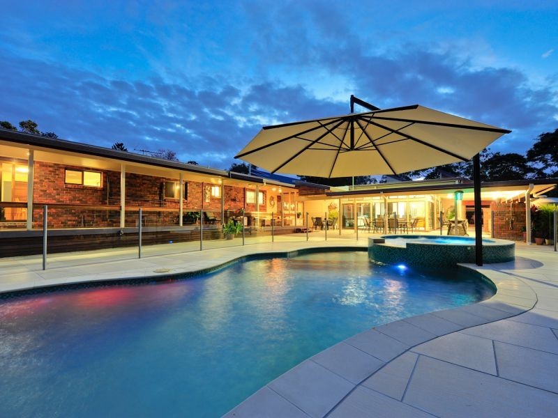 74 Duncan Street, Wynnum West QLD 4178