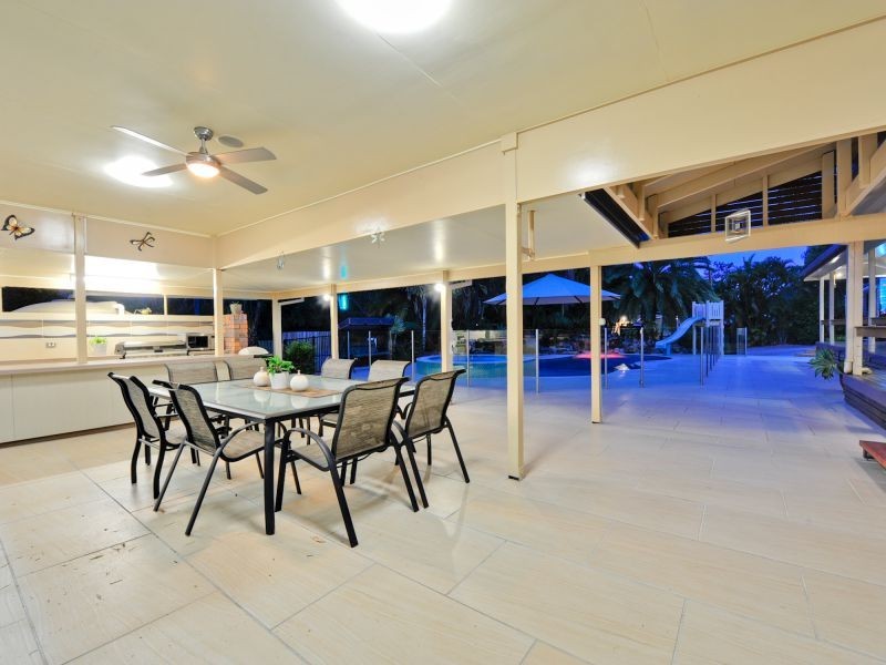 74 Duncan Street, Wynnum West QLD 4178