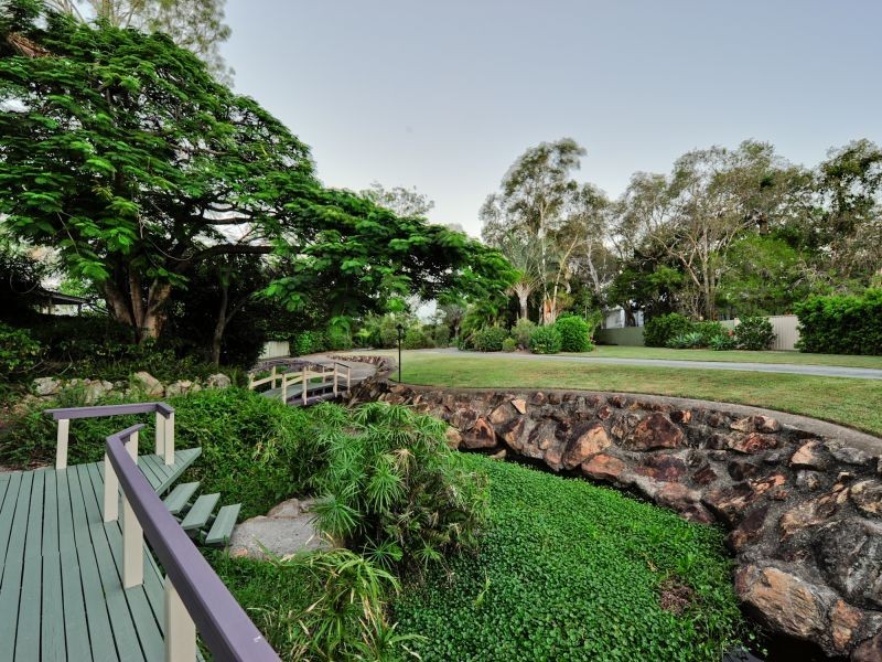 74 Duncan Street, Wynnum West QLD 4178