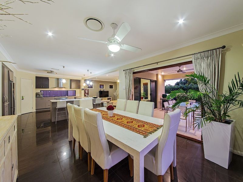 4 Willis St, Wakerley QLD 4154