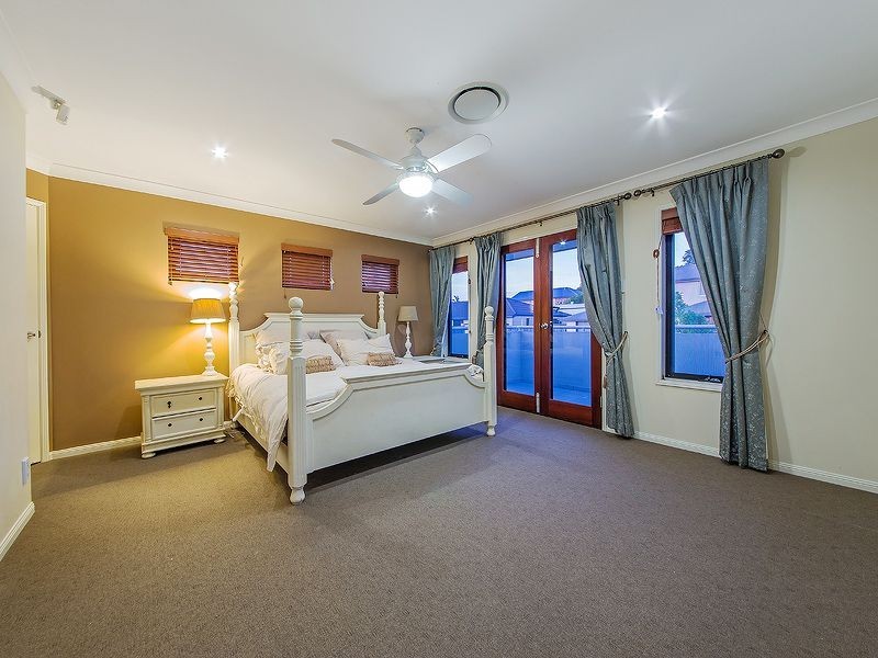 4 Willis St, Wakerley QLD 4154