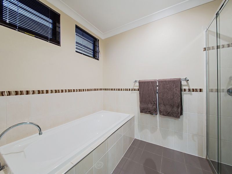 4 Willis St, Wakerley QLD 4154