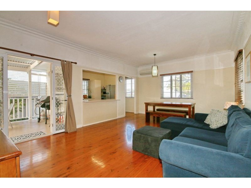 55 Mackenzie Street, Manly West QLD 4179