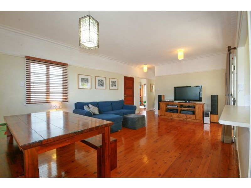 55 Mackenzie Street, Manly West QLD 4179