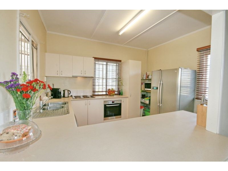 55 Mackenzie Street, Manly West QLD 4179