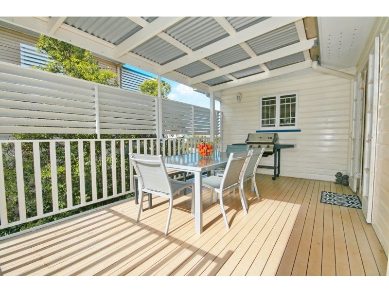 55 Mackenzie Street, Manly West QLD 4179