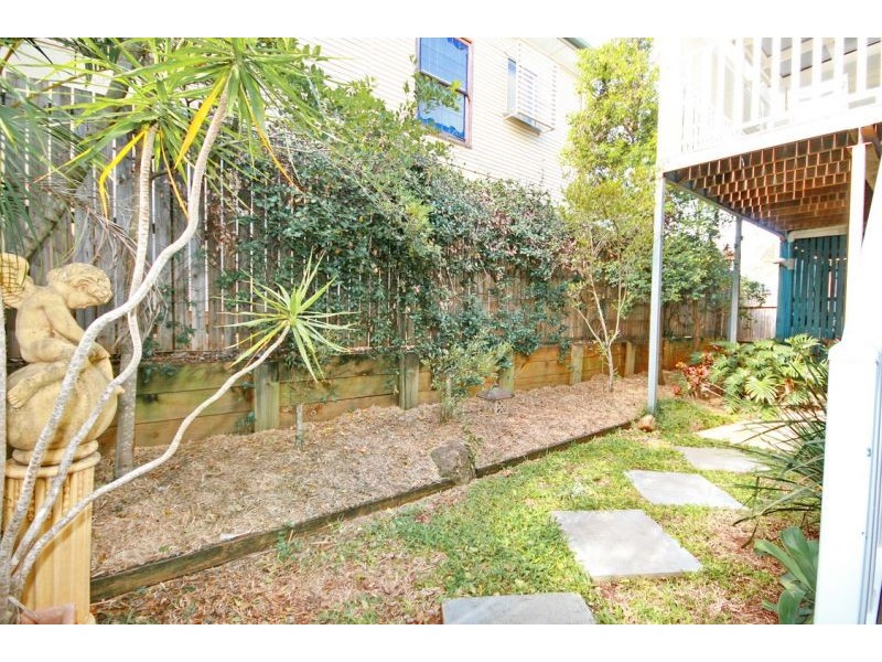 55 Mackenzie Street, Manly West QLD 4179