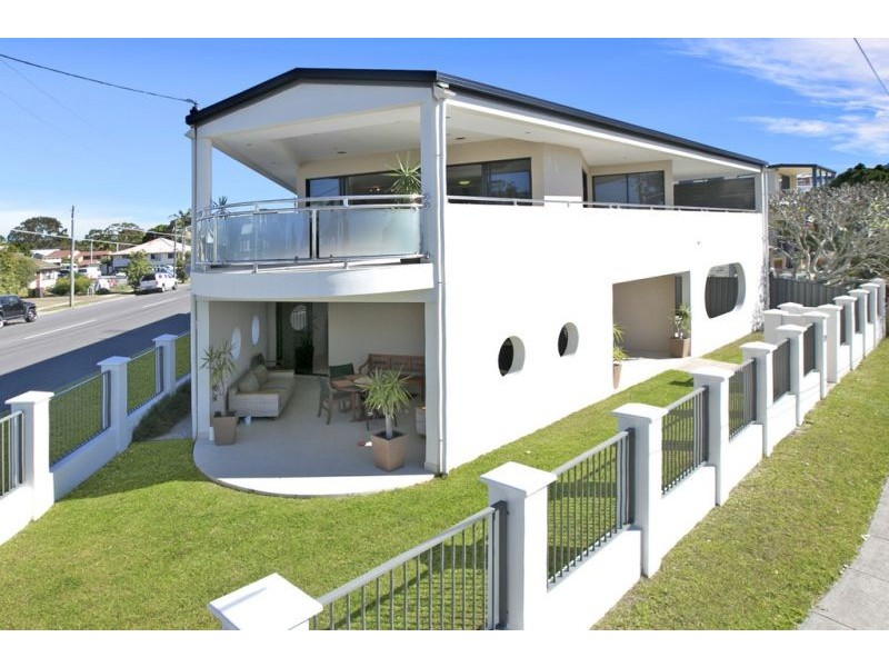 705 Esplanade, Lota QLD 4179