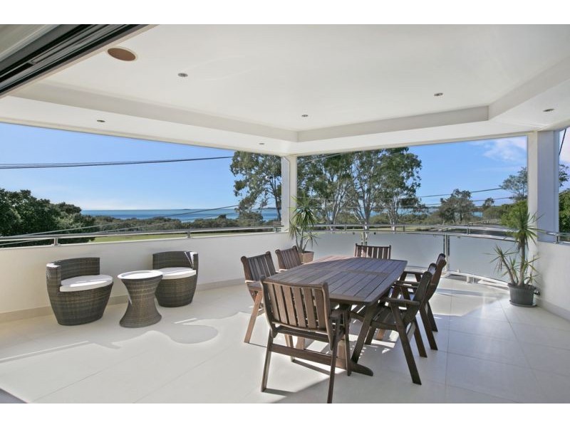 705 Esplanade, Lota QLD 4179