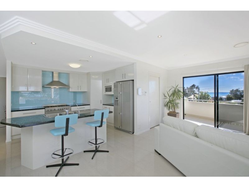 705 Esplanade, Lota QLD 4179