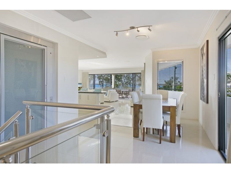 705 Esplanade, Lota QLD 4179