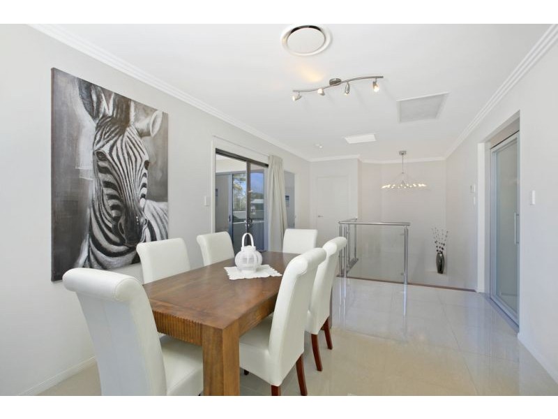 705 Esplanade, Lota QLD 4179