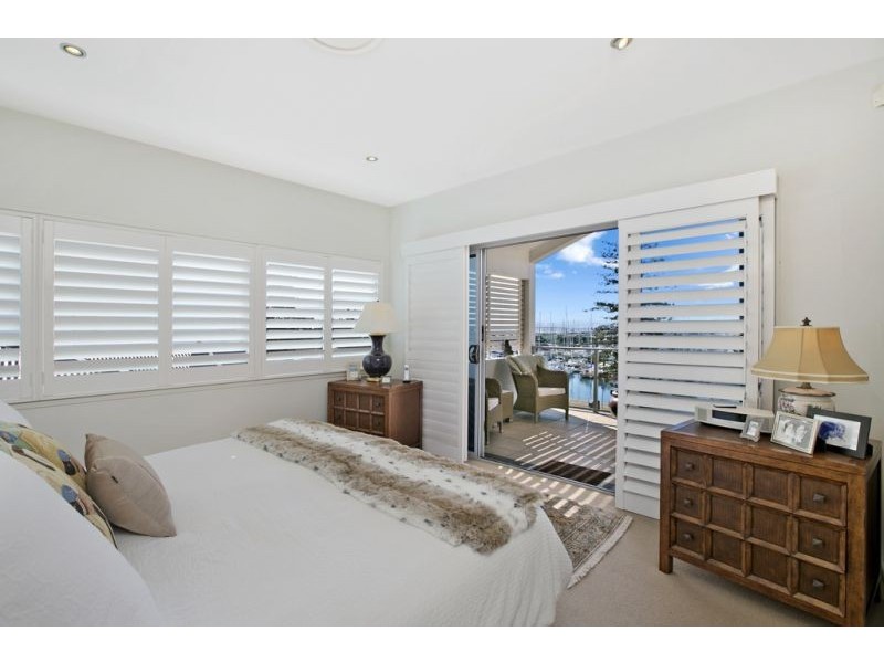 483 Royal Esplanade, Manly QLD 4179