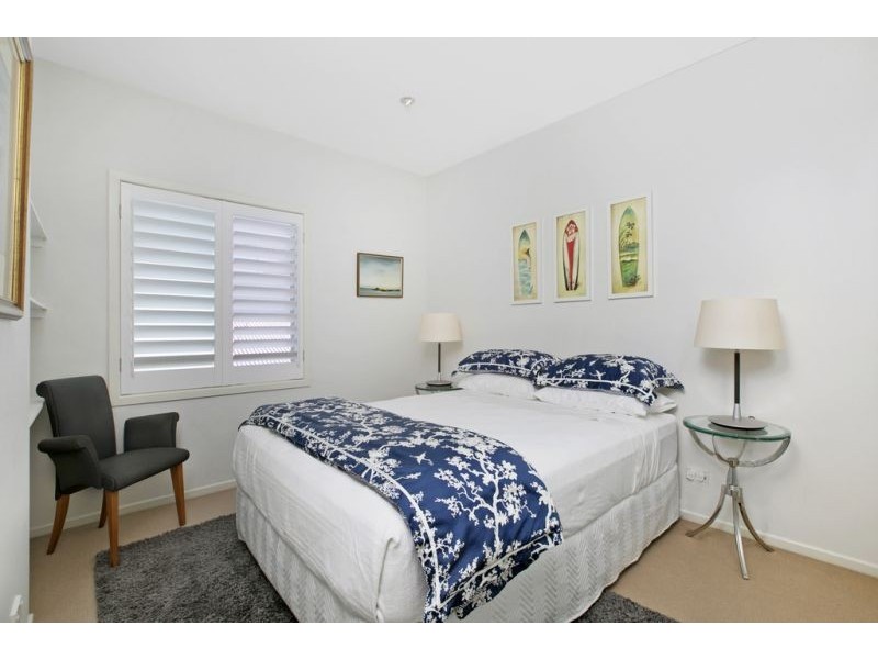 483 Royal Esplanade, Manly QLD 4179