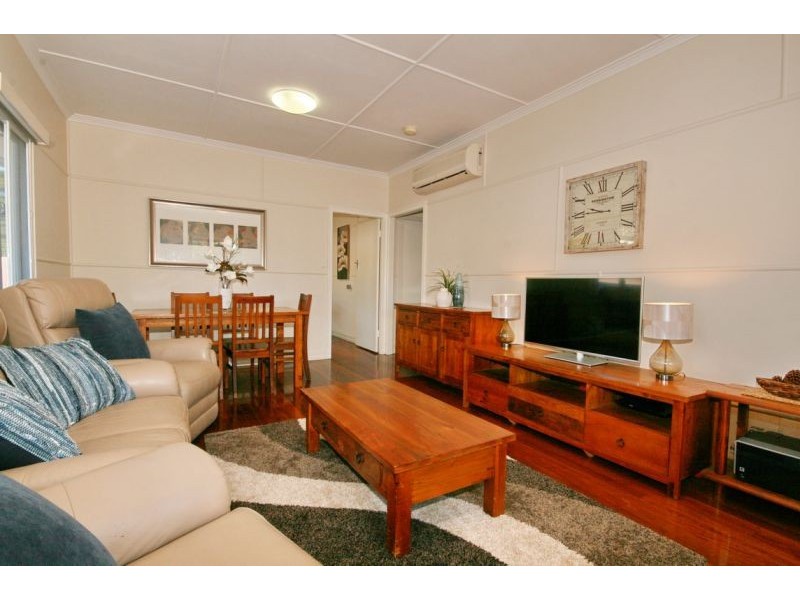 10 Ulagree Street, Wynnum West QLD 4178