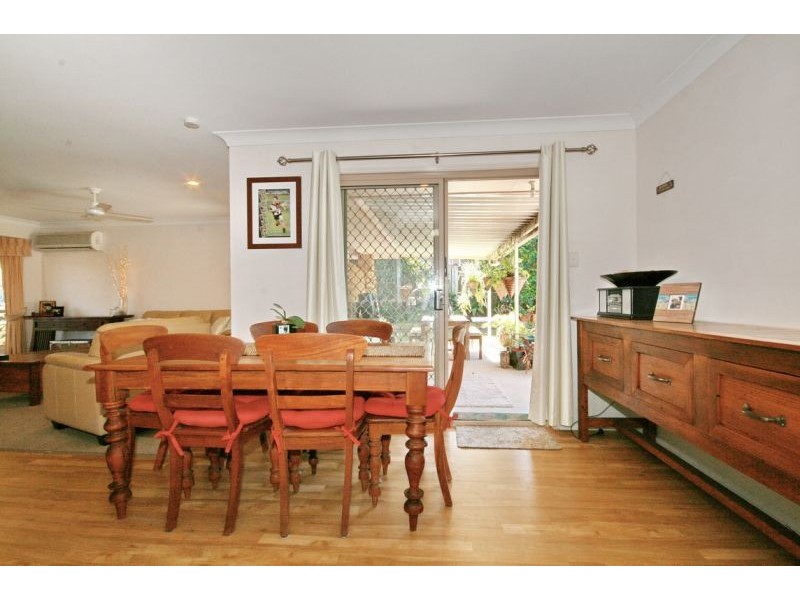 62 Amanda Street, Wynnum West QLD 4178