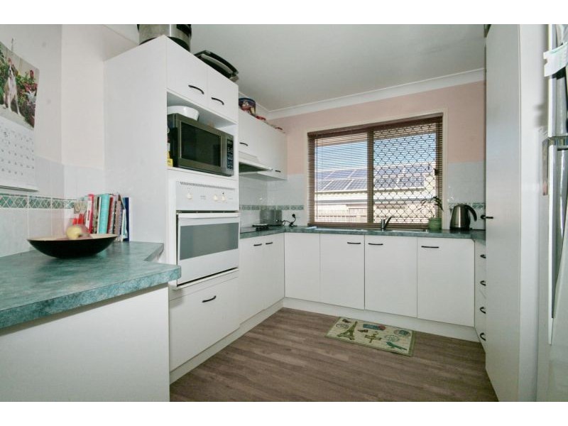 62 Amanda Street, Wynnum West QLD 4178