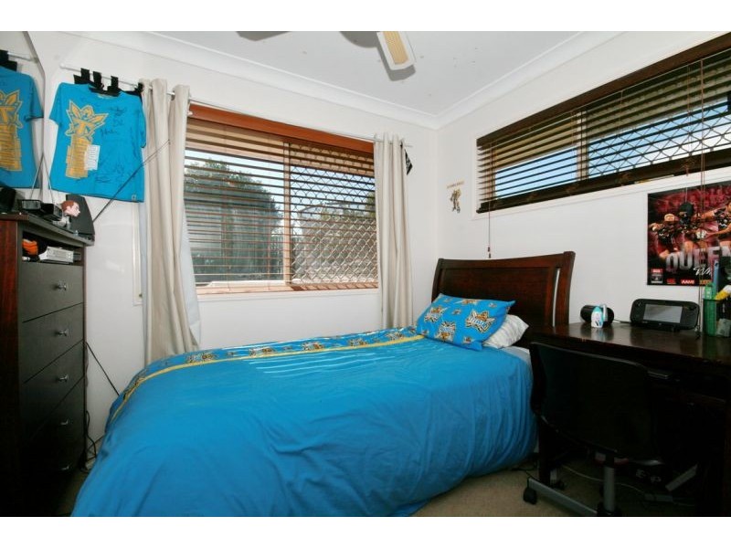 62 Amanda Street, Wynnum West QLD 4178